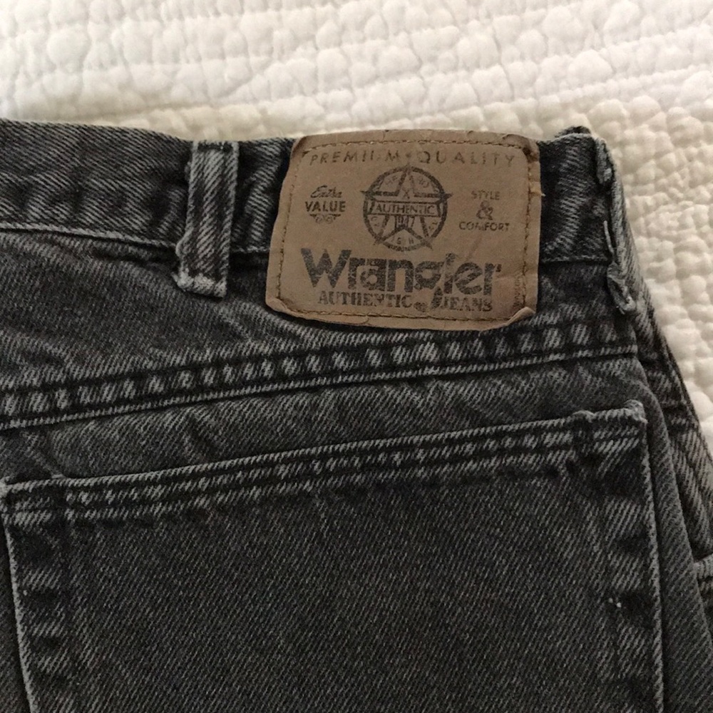 Black Jean shorts - Picture 3 of 3